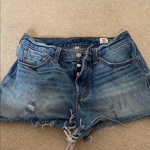 Levi jean shorts
